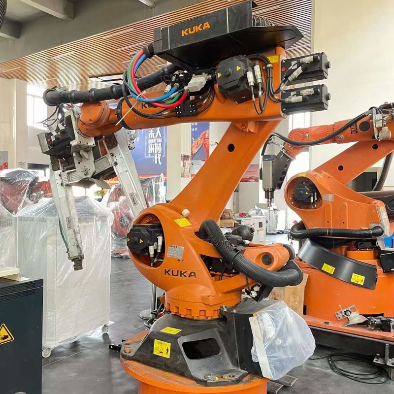 KUKA KR210 R3100 산업용 로봇 6축 로봇 팔 210kg의 유료 부하와 0.06mm 반복성