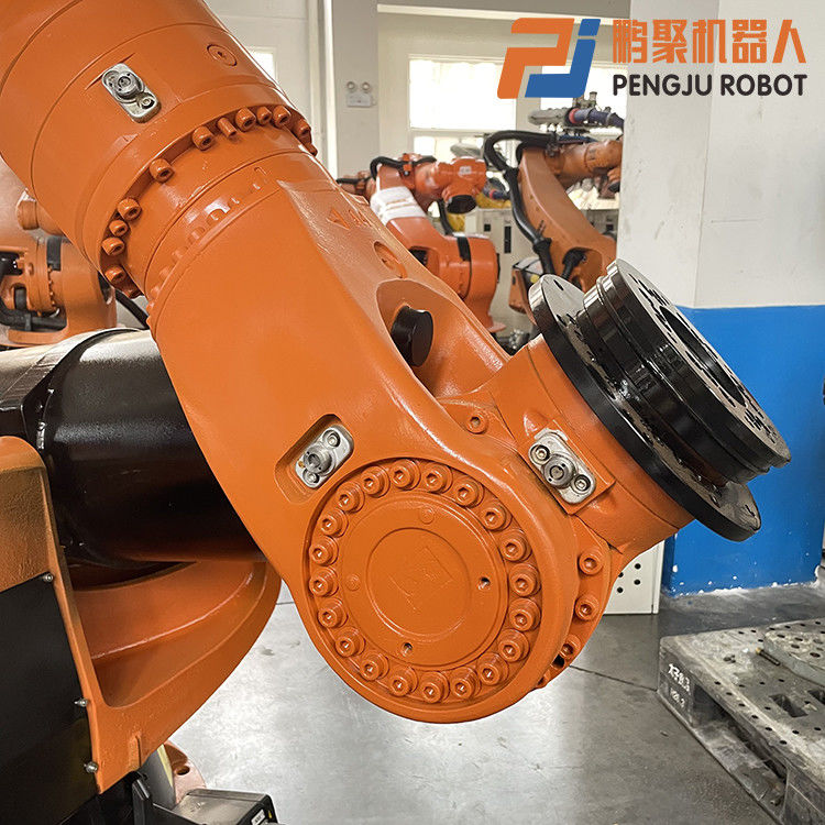 2700mm 도달 KUKA KR210 사용 된 KUKA 로봇 정밀 조각 효율적인 썰기와 무결 펠레팅