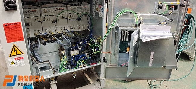 KUKA KR210 R2700 추가 C4 로봇 새롭고 사용 된 제품 점접속, 프레스 관리, 팔레티제, 로딩 및 배하