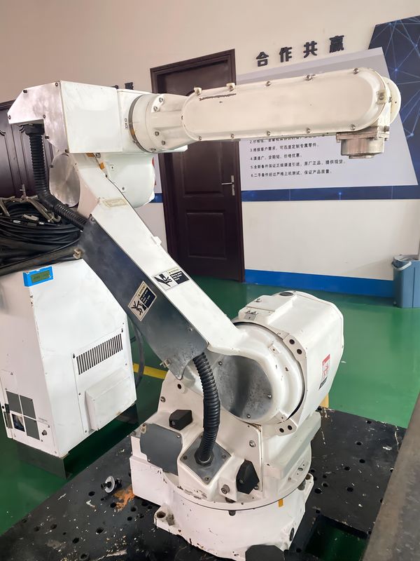 XRC 사용된 로봇 팔 20kg 야스카와 CR20 청정실 로봇, 재료 취급 로봇, 픽 앤 플라시 로봇