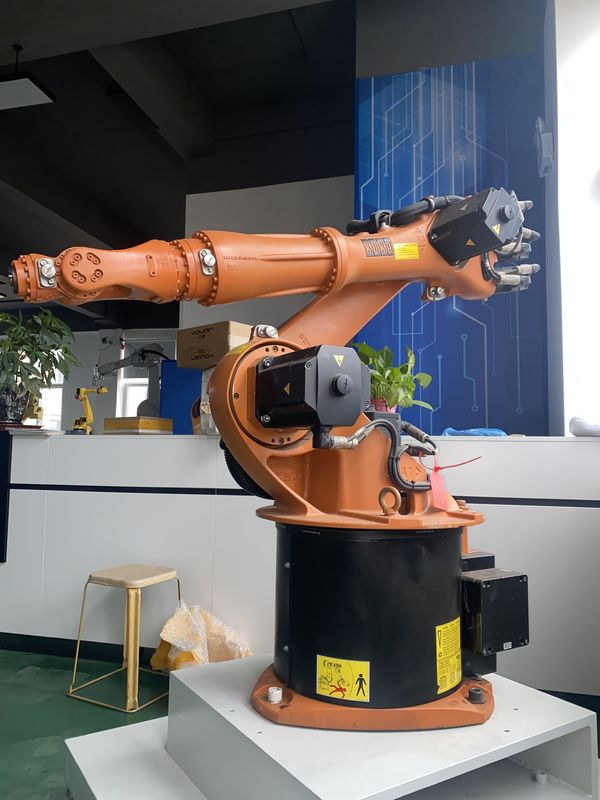 사용 된 KUKA KR240 산업용 맞춤형 팔레트 로봇 PLC 핵심 부품과 장치 네트워크 통신 프로토콜