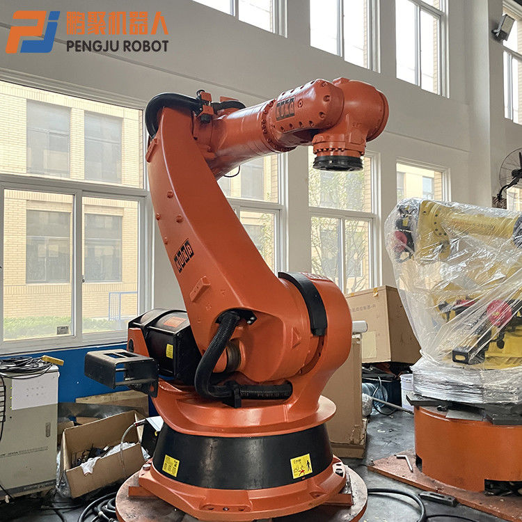 KUKA KR210-2 점접속, 프레스 텐딩, 팔레티제, 부품의 부하 및 부하, 가공, 부품의 취급