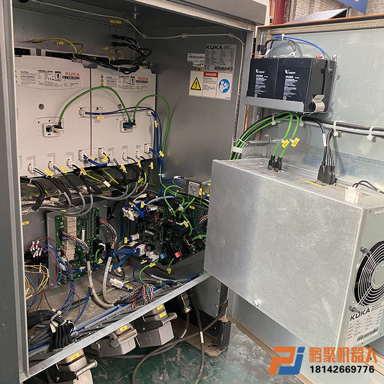 KUKA KR 60-3 KR C4 부품 취급, 닦기, 레이저 절단, 레이저 용접 Nd-Yag, 접착 - 접착 결합