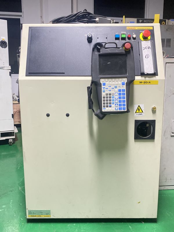 Fanuc 20iA ±0.07mm 반복성 활 용접 로봇 20KG 유료물 1811 mm 가공 처리 및 측정 부품을 위한 범위