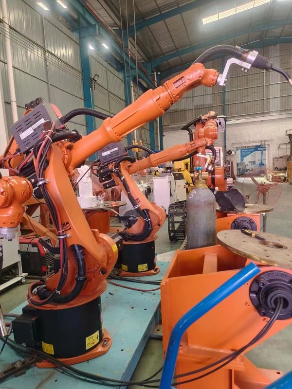 KUKA KR16 L6 로봇 사용 산업용 로봇 팔, 용접 로봇, 로딩 로봇, 핸들링 로봇