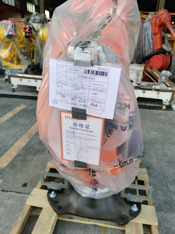 새로운 KUKA KR210 R2700, KRC4, 210kg 부하, 2700mm에 도달, 팔레팅, 조립, 부품의 부하 및 부하, 교육