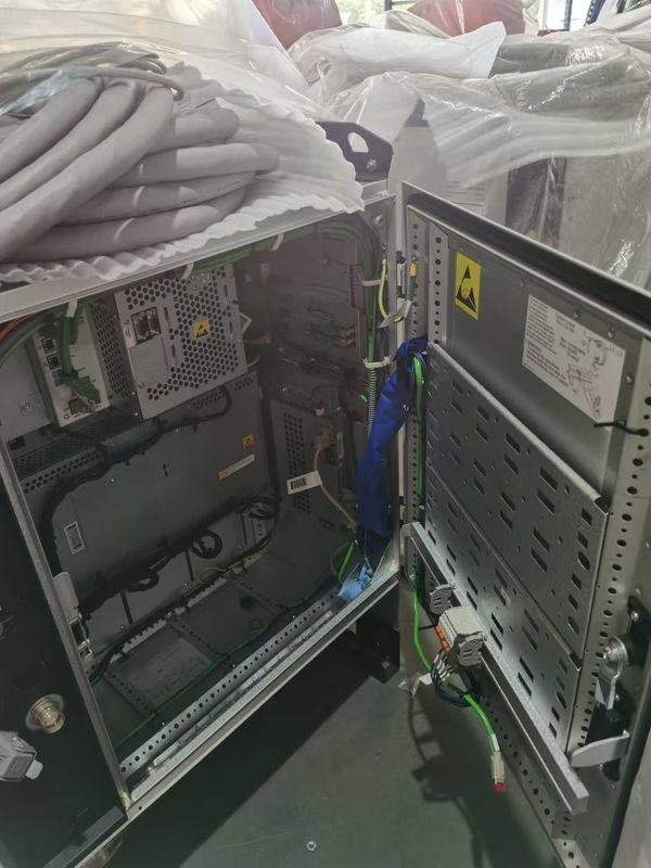 IRB 4600-60/2.05 IRC5 컨트롤러 사용된 ABB 로봇 6 축 로봇 팔 2050mm 범위 고도로 신뢰할 수 있고 효율적입니다
