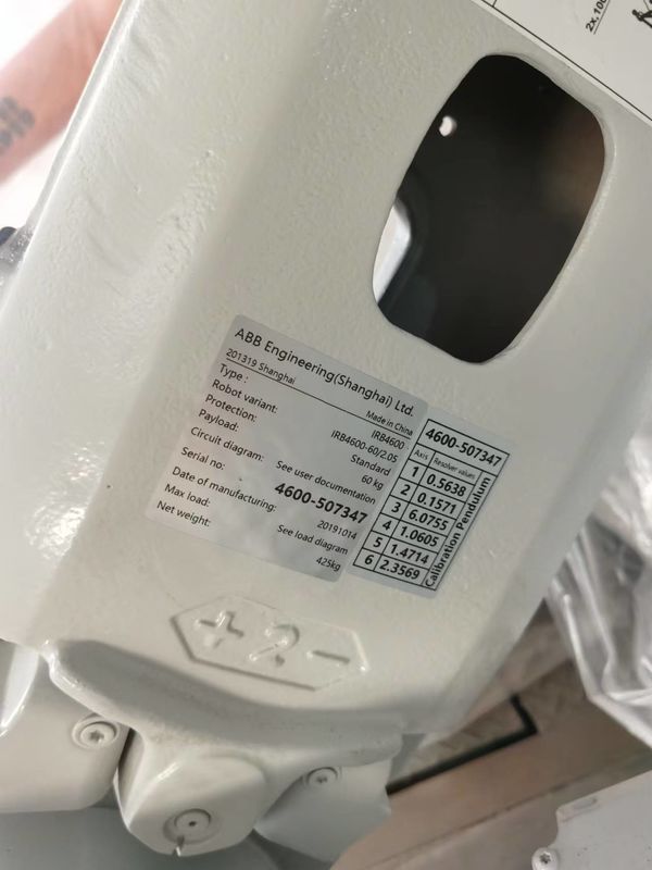 IRB 4600-60/2.05 IRC5 컨트롤러 사용된 ABB 로봇 6 축 로봇 팔 2050mm 범위 고도로 신뢰할 수 있고 효율적입니다