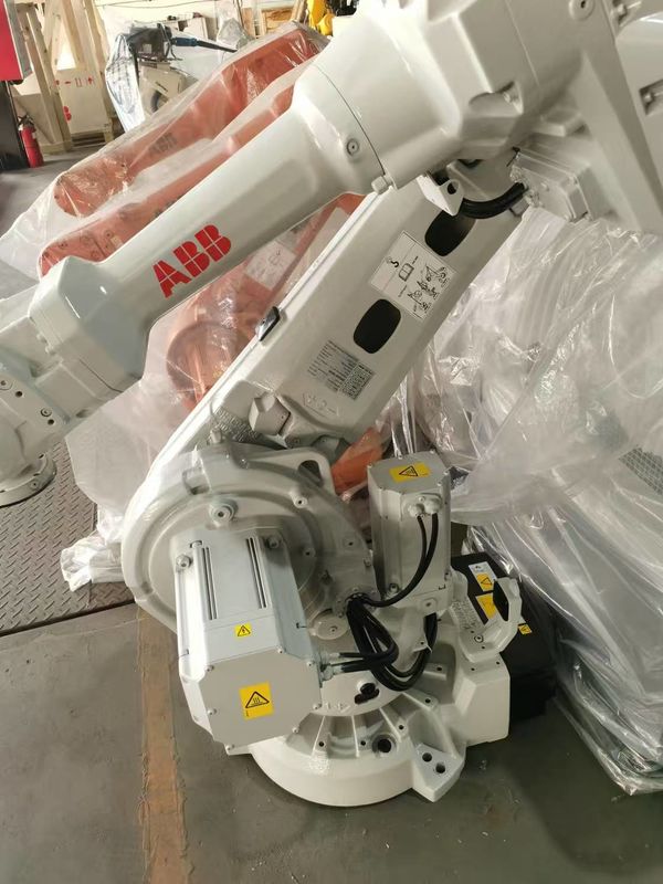 IRB 4600-60/2.05 IRC5 컨트롤러 사용된 ABB 로봇 6 축 로봇 팔 2050mm 범위 고도로 신뢰할 수 있고 효율적입니다