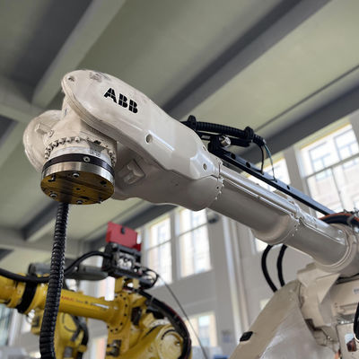 로봇 ABB6640-130/3.2를 취급하는 로봇을 용접하는 사용된 ABB 장소 6 주축