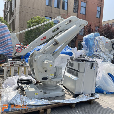 사용된 ABB 로봇 IRB660-250/3.15 소재 취급 로봇을 팰릿 위에 얹기