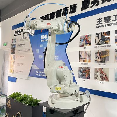 ABB IRB1600-10/1.45는 로봇을 용접하는 레이저를 사용했습니다