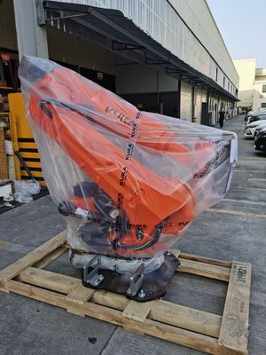 새로운 KUKA KR210 R2700, KRC4, 210kg 부하, 2700mm에 도달, 팔레팅, 조립, 부품의 부하 및 부하, 교육