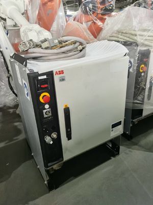 ABB IRB 4600-40/2.05 IP67 6 축 40kg 중급 소모량 ABB 로봇 기계 텐딩 데버링 및 픽 앤 플레이스 애플리케이션.